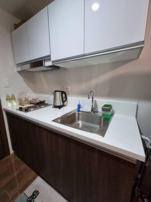 Great View 1 Bedroom Condo In Makati Near Trident Tower Manila Ngoại thất bức ảnh